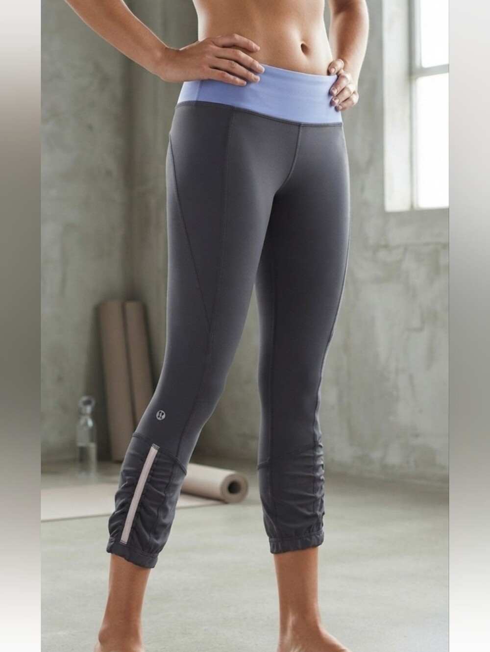 Lululemon Ruffle Ruched Crop Running Leggings Size 8 EUC 🌟